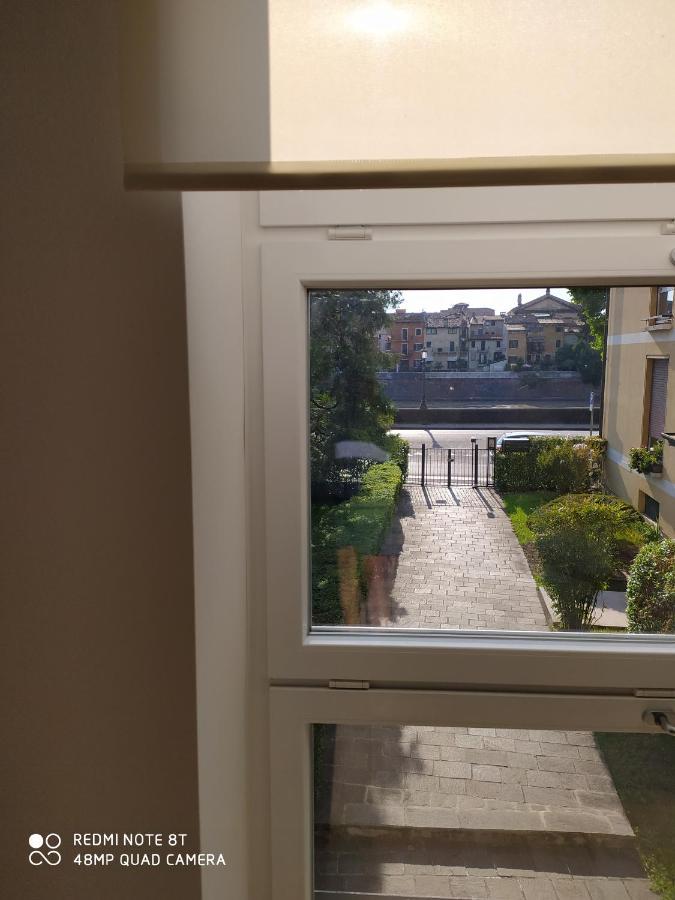Adige Rooms Porta Vittoria فيرونا المظهر الخارجي الصورة