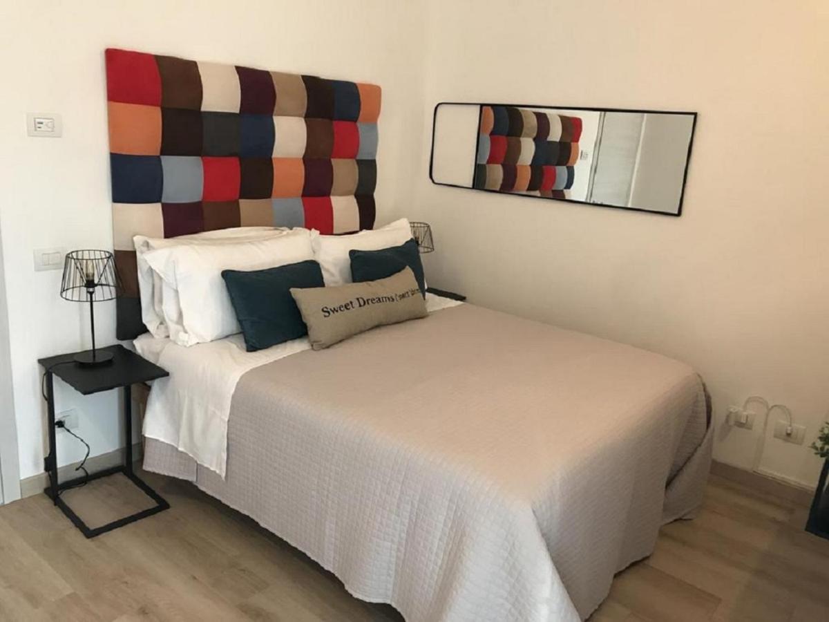 Adige Rooms Porta Vittoria فيرونا المظهر الخارجي الصورة