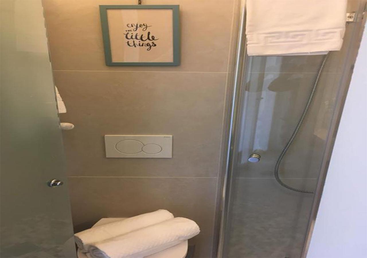 Adige Rooms Porta Vittoria فيرونا المظهر الخارجي الصورة